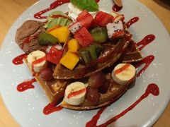 水果华夫饼-Lia Cafe Bar Restaurant松山咖啡屋