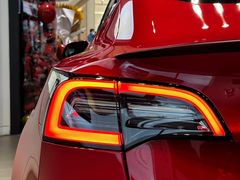 -TESLA 特斯拉(上海太古汇体验店)