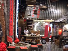 大堂-破瓦寒窑·地摊烤羊排