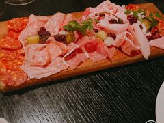 -wineapp葡萄酒餐吧(外滩金融中心店)