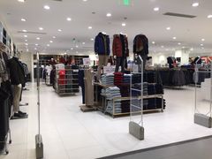 -优衣库(昆明七彩METOWN购物中心店)