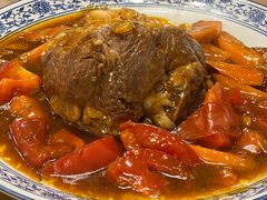 红烧牛窝骨-金牌餐厅·天津菜·八珍豆腐·老爆三(瓷房子店)
