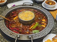 -杨肥肠火锅大排档(火车站花园店)