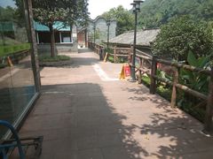 -楠柏弯休闲山庄(梨花溪店)