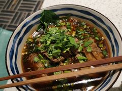 香辣牛腩面-食之六七·面(朝阳大悦城店)