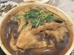 砂锅鱼下巴-梁师傅砂锅(哈达西街店)