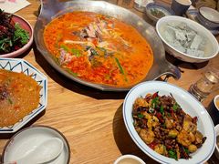 -苗家大院酸汤鱼(贵阳北站店)