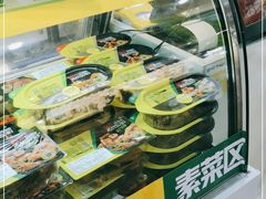 -周黑鸭(深圳罗湖区东门九龙城店)