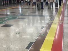 -星巴克(北京西站5号候车室)