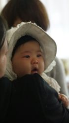 文燕老师抱着宝宝-星宝贝儿童摄影