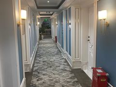 -芭黎人江景轻奢酒店(告庄西双景星光夜市店)