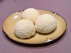 黑松露鹅肝包-新荣记(南京西路店)