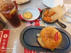 -必胜客(鳌江万达店)