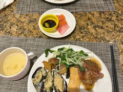 -三英温泉度假酒店-自助餐厅