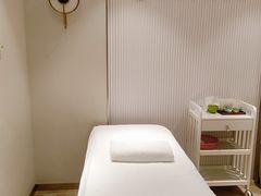 -百联临沂购物中心(临沂路店)
