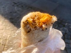 咸蛋黄糯米包油条-殷姐糯米包油条