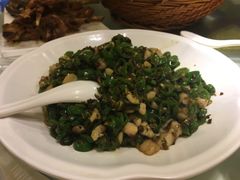 -兔行天下-鸿鹤鲜锅兔(中海国际店)