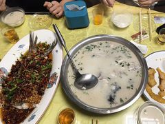 -雪湖煜辰鱼头老店(雪野湖店)