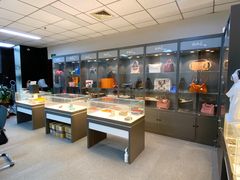 -用真奢侈品名表名包回收中心(朝阳万达店)