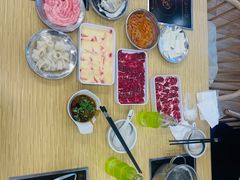 -杨老板·海鲜集市火锅·鲜切牛肉(中防万宝店)