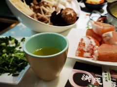-洪氏嗨捞·猪肚鸡火锅(阳光天地店)
