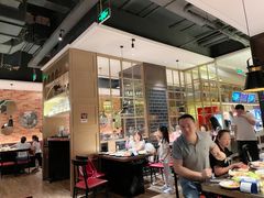 大堂-钱小奴海鲜自助黑金店(杭州滨江龙湖店)