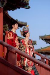 -雪中彩影婚纱摄影·微光艺术中心