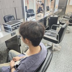-川和潮人