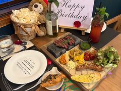 -Mark&Mars Restaurant