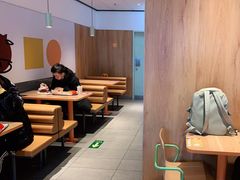 用餐区-麦当劳(玉桥中路店)