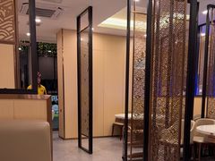 -七欣天香辣蟹火锅(闵行浦江欢乐颂店)