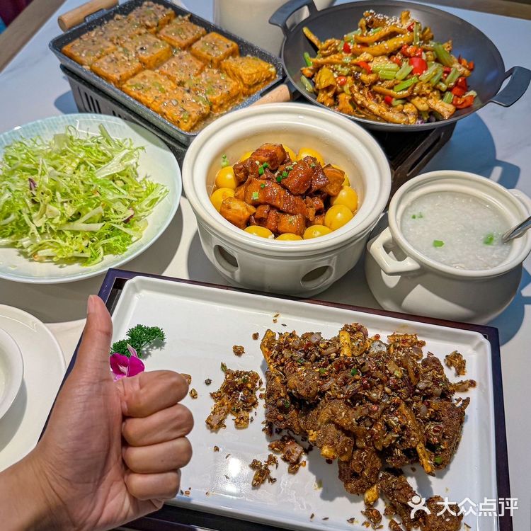 这家做了20年的湖北菜，老好吃了！