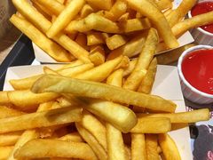 -The Habit Burger Grill 哈比特汉堡(复兴soho店)