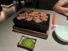 -左庭右院鲜牛肉火锅黑金店(陆家嘴中心店)
