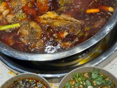 -肖肖酸萝卜鱼火锅(总店)