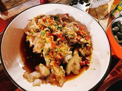 -虾弄弄海派小龙虾·牛羊蝎子火锅