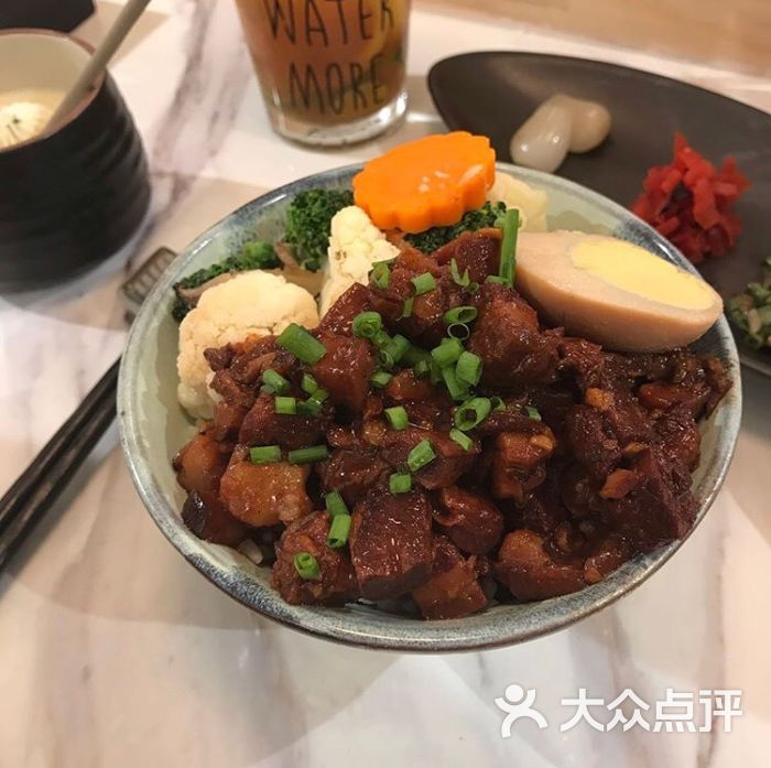 娜娜的金牌滷肉飯