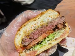 柠香蟹籽牛肉汉堡-JPG canteen(广州寺右公馆店)