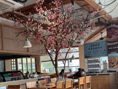 -蜜桃餐厅·伴山(湖滨商业街店)