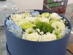 -宁波宝信宝马4S店(江北日湖店)