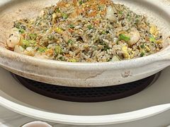 极品菌皇黑松露炒饭-香樟花园新粤料理(无锡万象城店)