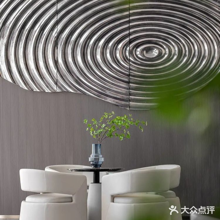 用艺术化的手法 ，造一个时空驿站！