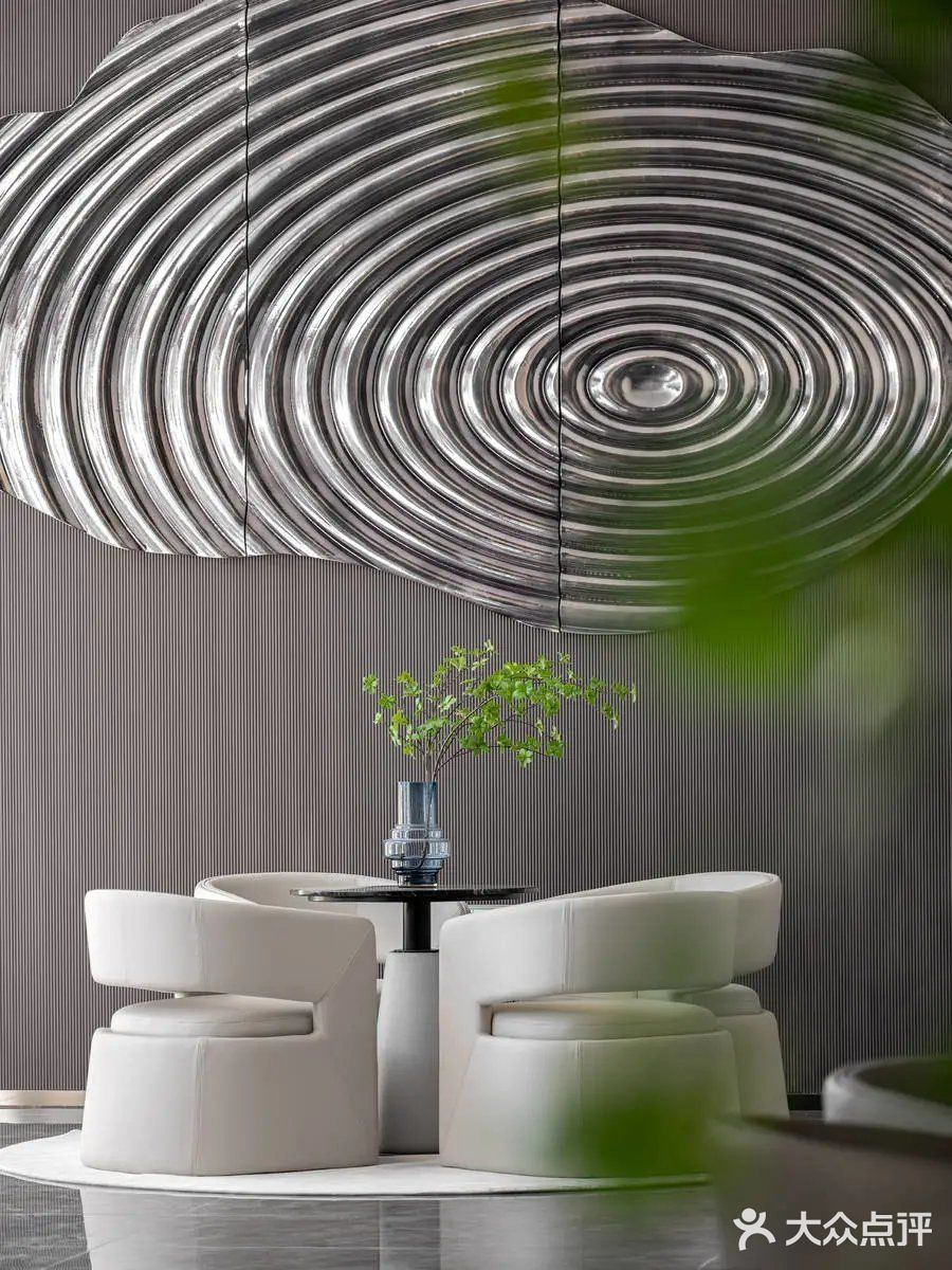 用艺术化的手法 ，造一个时空驿站！