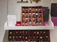 -LADY FAFA(巨鹿路陕西南路路口店)