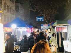 -吴山路夜市