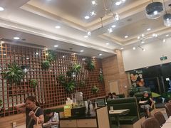 -佰搭果·广式茶餐厅(西华路店)