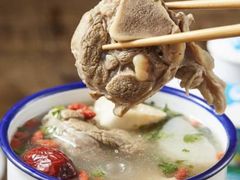 -汗腾格里·风味餐厅(新疆驻京办店)