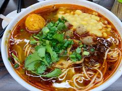 特色肥肠面-耙豌豆重庆小面
