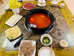 番茄乳仔牛-乳仔牛牦牛汤锅 烤羊排(松潘古城店)