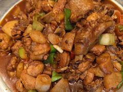 -俭寨大盘鸡·手抓肉·烧烤新疆菜(乌苏路店)